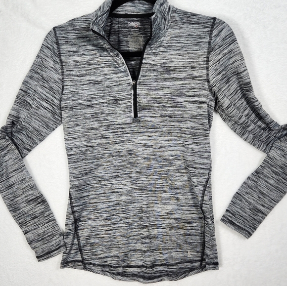 Danskin Activewear Gray Long Sleeve 1/2 semi-fitted zip jacket. Size XS (0-2) - Picture 1 of 11